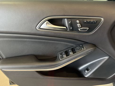 Used 2018 Mercedes-Benz GLA 250 4MATIC image 10