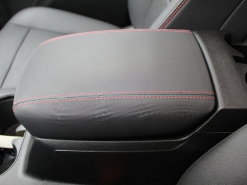 Used 2023 Chevrolet Colorado Z71 image 37