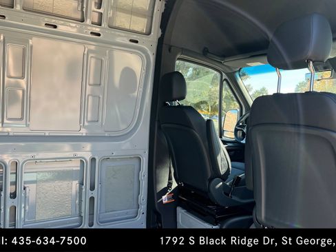 Used 2025 Mercedes-Benz Sprinter 3500 image 20