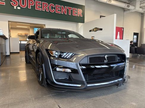 Used 2021 Ford Mustang Shelby GT500 w/ Carbon Fiber Track Pack image 2