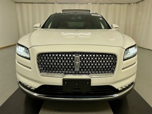 Used 2022 Lincoln Nautilus Reserve w/ Equipment Group 202A image 3