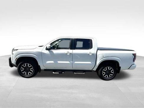 Used 2024 Nissan Frontier SL w/ Technology Package AWD/4WD image 3