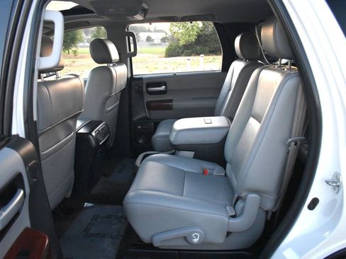 Used 2013 Toyota Sequoia Platinum AWD/4WD image 68