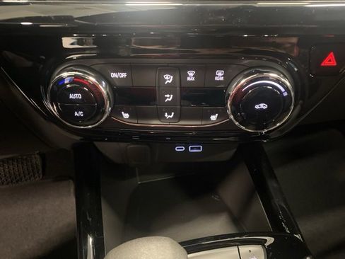 New 2025 Chevrolet Trax RS w/ Driver Confidence Package image 18