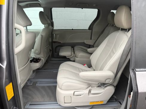 Used 2014 Toyota Sienna XLE AWD/4WD image 20