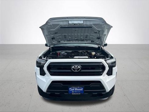 Certified 2025 Toyota Tacoma SR RWD image 5