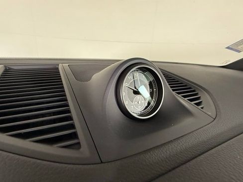 New 2025 Porsche Macan image 31