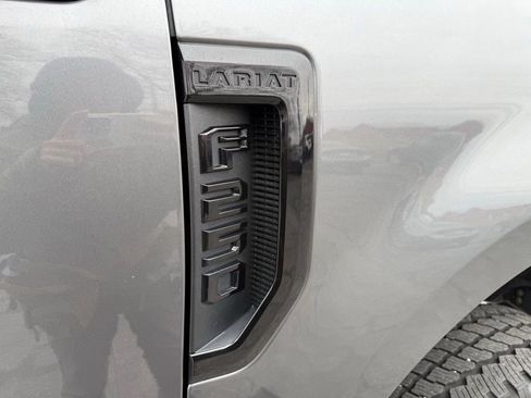 Used 2021 Ford F250 Lariat image 10