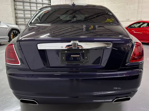 Used 2010 Rolls-Royce Ghost RWD image 17