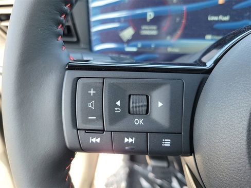 New 2026 Nissan Kicks SR w/ SR Premium Package FWD image 5
