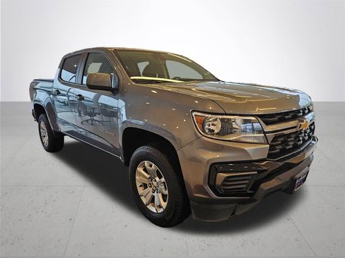 Used 2022 Chevrolet Colorado LT w/ Safety Package AWD/4WD image 5