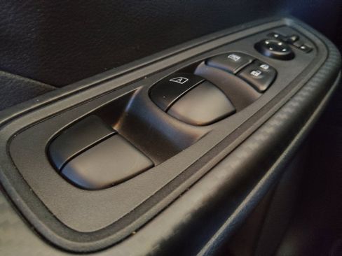 Used 2025 Nissan Versa S w/ Trunk Package FWD image 27