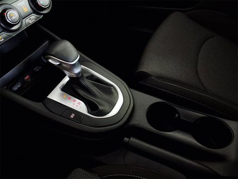 Used 2022 Kia Forte LXS w/ LXS Technology Package image 20