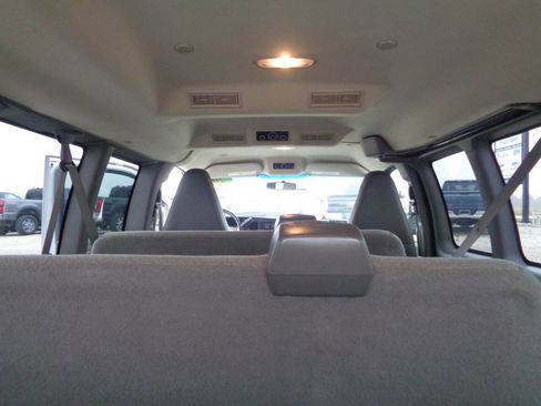 Used 2017 GMC Savana 3500 LT w/ LT Preferred Equipment Group image 58