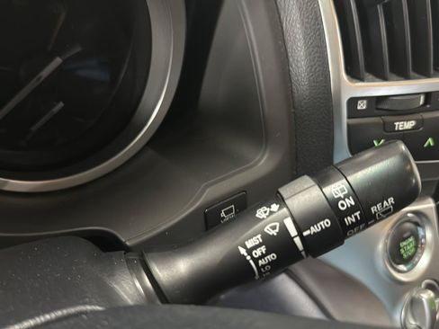 Used 2013 Toyota Land Cruiser AWD/4WD image 19