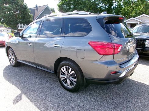 Used 2020 Nissan Pathfinder SV AWD/4WD image 4