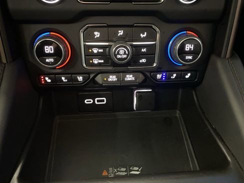 Used 2023 Chevrolet Tahoe High Country image 7