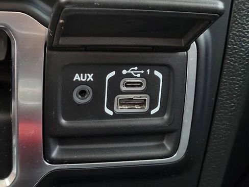 Used 2023 Jeep Wrangler Sport S image 23