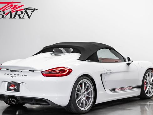 Used 2016 Porsche Boxster Spyder RWD image 13