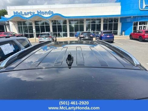 Used 2017 Ford Explorer Limited w/ Equipment Group 301A FWD image 8
