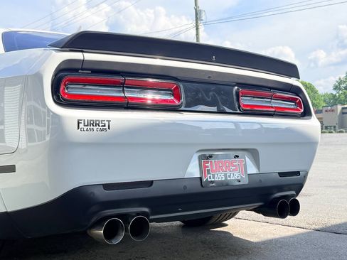 Used 2019 Dodge Challenger R/T Scat Pack RWD image 8