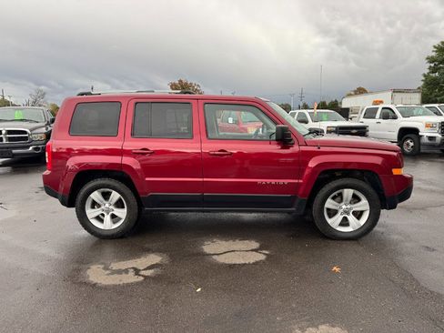Used 2012 Jeep Patriot Limited w/ Sun/Sound Group image 6