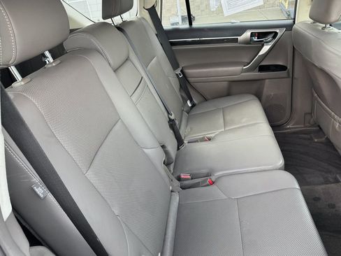 Used 2017 Lexus GX 460 w/ Navigation Package AWD/4WD image 30