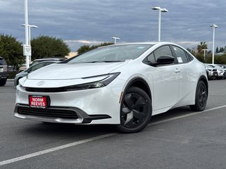 New 2026 Toyota Prius Plug-In Hybrid video 2