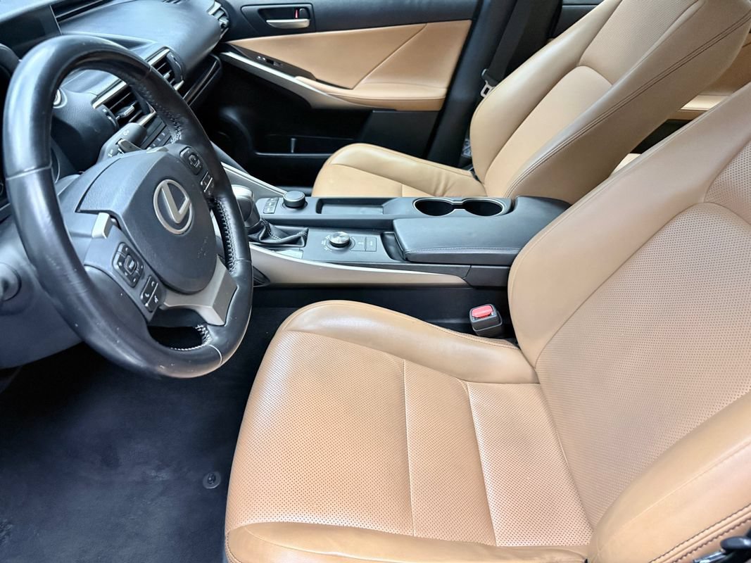 Used 2017 Lexus IS 300 AWD w/ Premium Package image 10