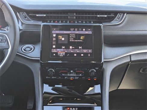 Certified 2023 Jeep Grand Cherokee L Laredo image 16