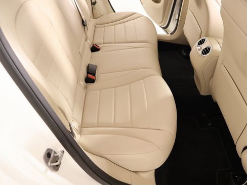 Used 2022 Mercedes-Benz GLC 300 GLC 300 image 13