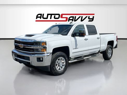 Used 2019 Chevrolet Silverado 2500 LTZ w/ Duramax Plus Package AWD/4WD image 3