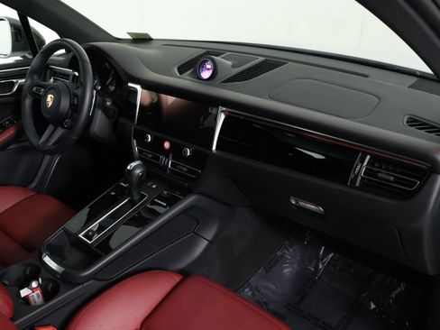 Certified 2026 Porsche Macan Turbo AWD/4WD image 24
