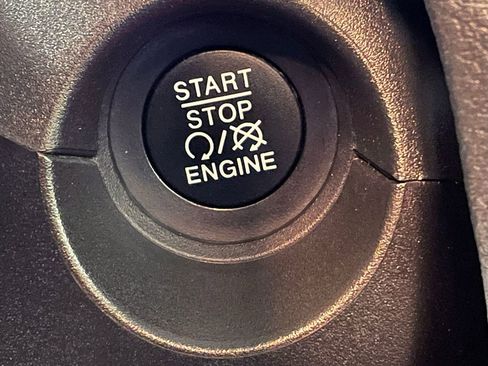 Used 2019 Jeep Compass Latitude w/ Cold Weather Group image 27