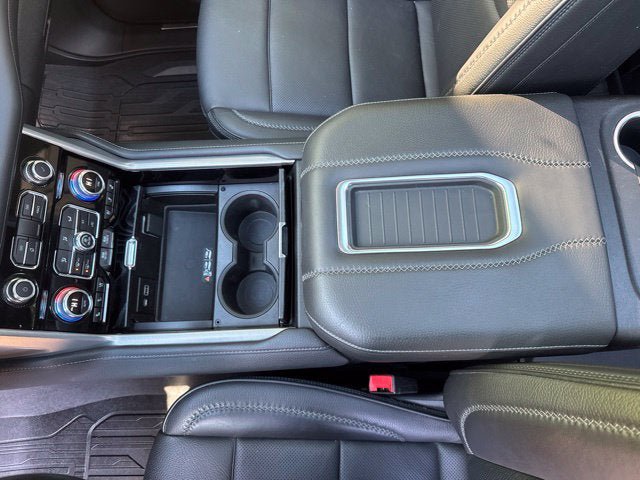 Used 2021 GMC Yukon XL Denali w/ Denali Premium Package AWD/4WD image 15