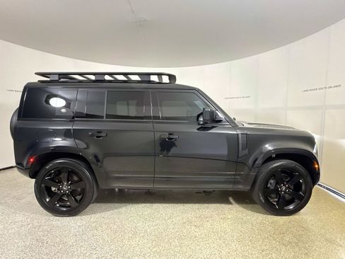 Used 2024 Land Rover Defender 110 X-Dynamic SE AWD/4WD image 6