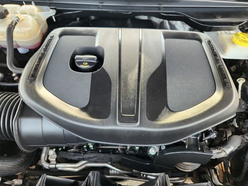 Used 2025 RAM 1500 Laramie AWD/4WD image 31