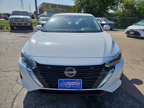 Used 2024 Nissan Sentra SV FWD image 3