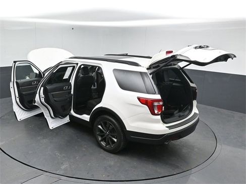 Certified 2018 Ford Explorer XLT w/ Equipment Group 202A image 58