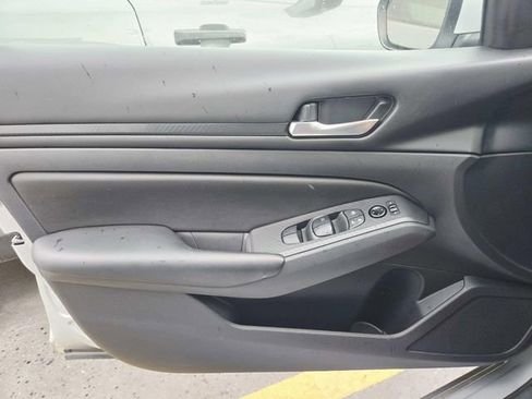 Used 2022 Nissan Altima 2.5 S FWD image 26