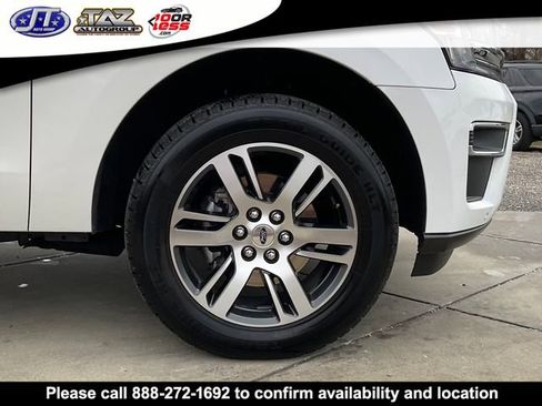 Used 2024 Ford Expedition Max Limited image 9