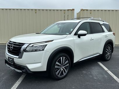 Used 2022 Nissan Pathfinder Platinum w/ Cargo Package
