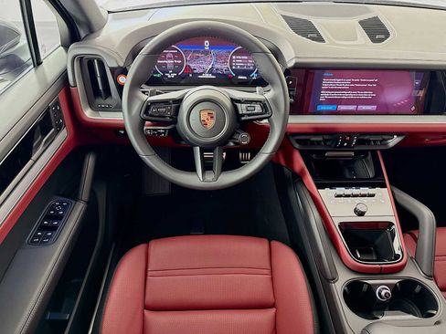 New 2025 Porsche Cayenne image 24