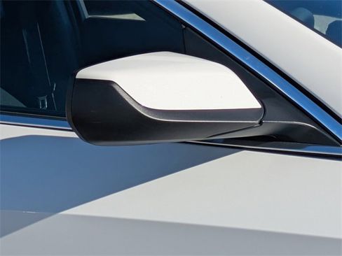 Used 2025 Chevrolet Malibu LT image 11