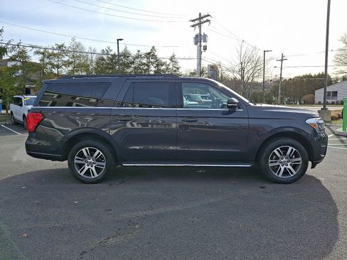 Certified 2023 Ford Expedition Max XLT image 4