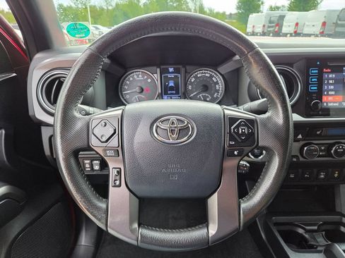 Used 2017 Toyota Tacoma TRD Pro AWD/4WD image 16
