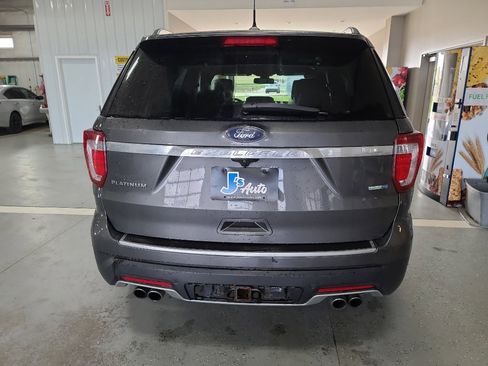 Used 2018 Ford Explorer Platinum AWD/4WD image 6