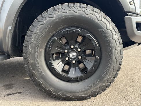 Used 2018 Ford F150 Raptor w/ Equipment Group 802A Luxury image 9