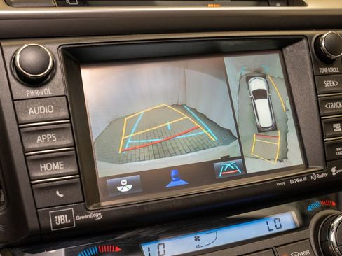 Used 2016 Toyota RAV4 Limited image 14