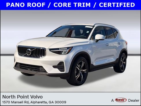 Certified 2025 Volvo XC40 B5 Core image 1